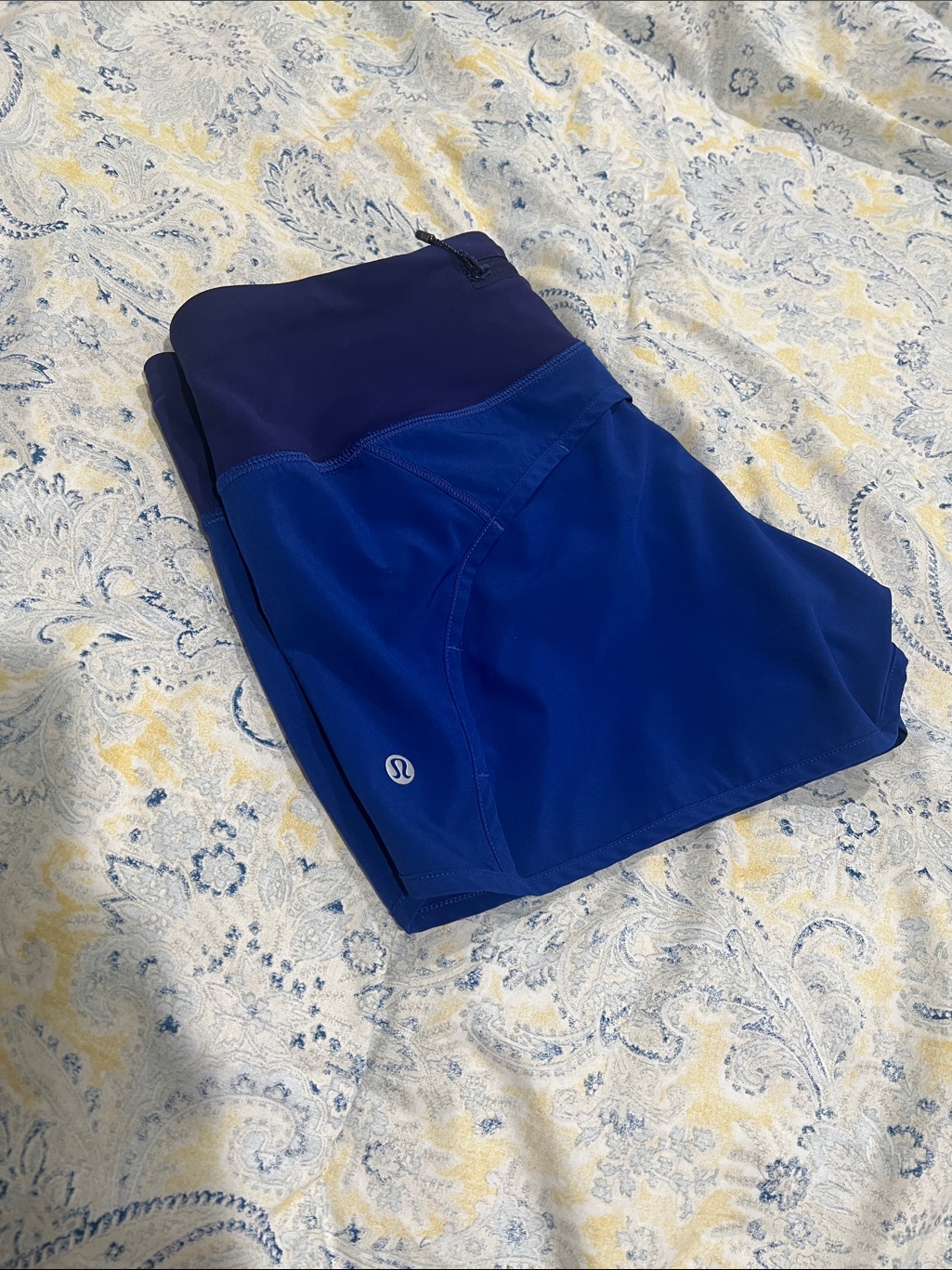 Lululemon Athletica Women’s Two-Tone Blue Athletic Shorts